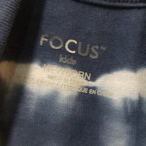 FOCUS Kids NB One Piece - Picture 3 of 4